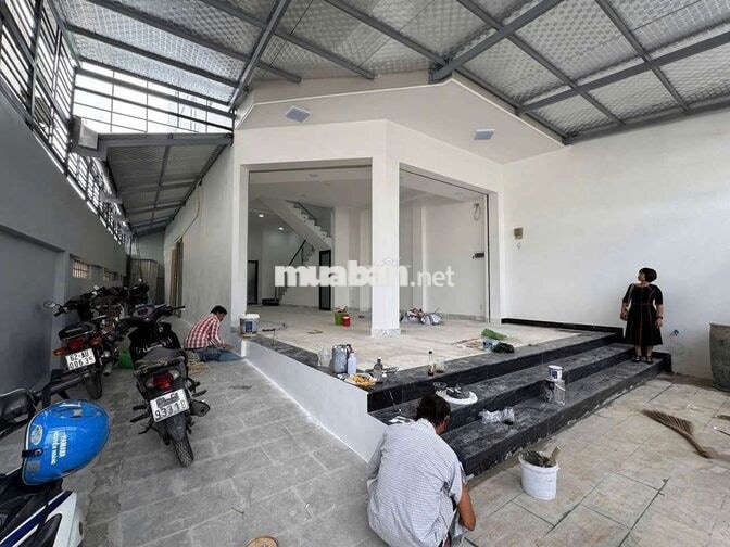 nhà đẹp y hình 7 x 20 có 6pn 7wc sân thượng 