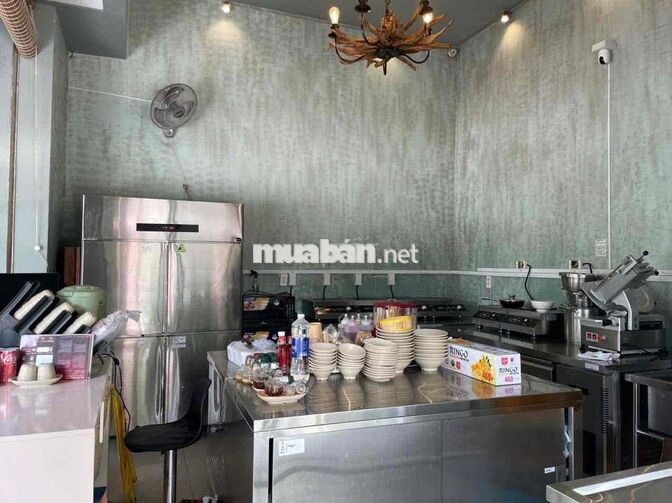 Cho thuê quán kèm toàn bộ thiết bị tại 21 Nguyễn Cao – 35 triệu/tháng