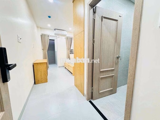 CHO THUÊ CĂN HỘ BALCONY MỚI 100% NGAY BẾN THÀNH FULL TIỆN NGHI CAO CÂP
