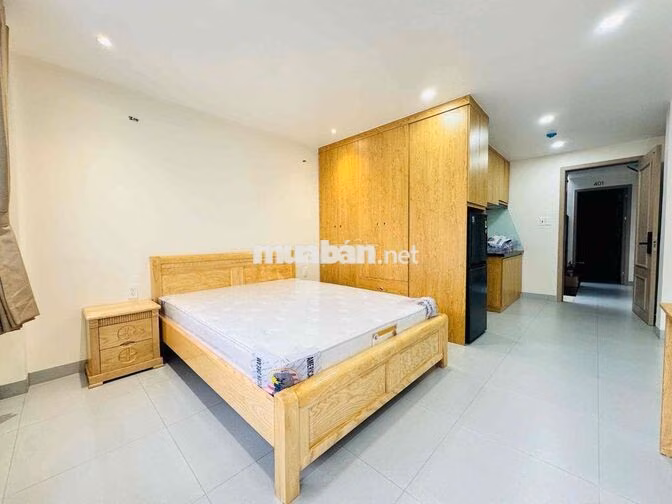CHO THUÊ CĂN HỘ BALCONY MỚI 100% NGAY BẾN THÀNH FULL TIỆN NGHI CAO CÂP