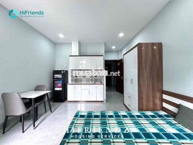 Studio ban công lớn - Full nội thất - Gần đh Kinh tế