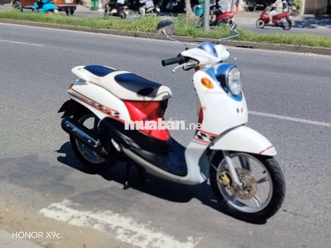 Yamaha Classico 2010 Trắng, Đỏ