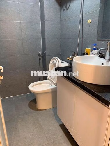 LinhHK Cho thuê nhà Đê Trần Khát Chân 40m2, Full đồ