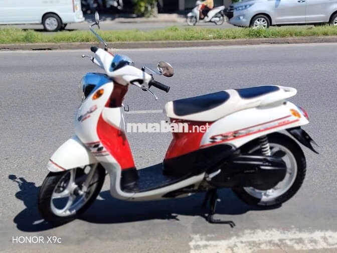 Yamaha Classico 2010 Trắng, Đỏ