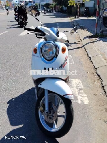 Yamaha Classico 2010 Trắng, Đỏ