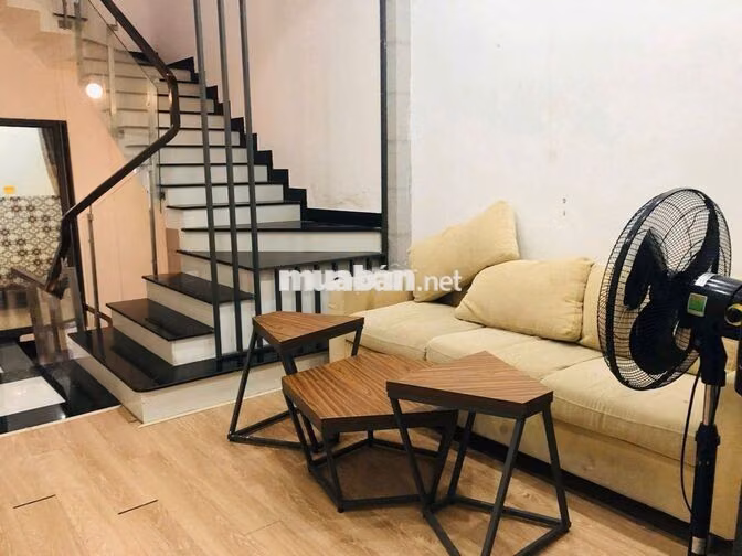 NHÀ 3 TẦNG MẶT TIỀN BÀU NĂNG- CÓ NỘI THẤT