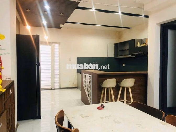 NHÀ 3 TẦNG MẶT TIỀN BÀU NĂNG- CÓ NỘI THẤT