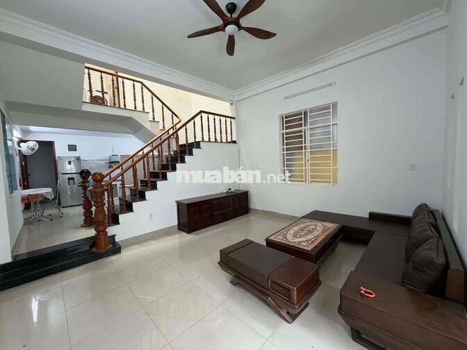 Cho thuê nhà 2 tầng kiệt Núi Thành full nội thất giá 12tr/ tháng