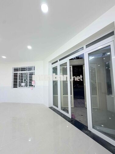 CHO THUÊ MẶT BẰNG GÓC 3 MẶT TIỀN QUẬN 7