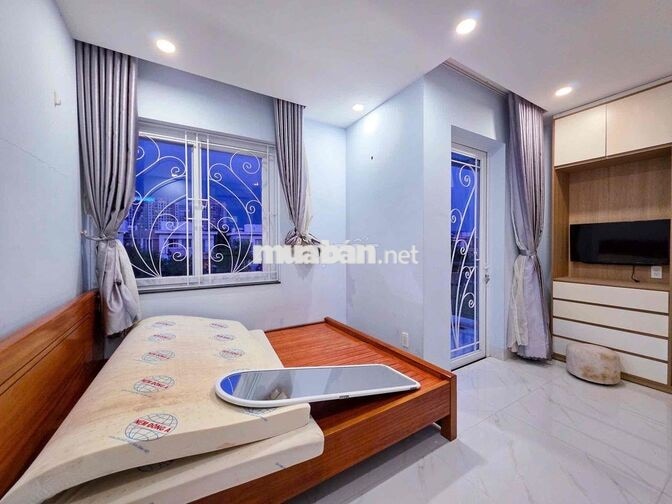 Cho Thuê Biệt Thự - 3PN/3WC- View Công Viên- Dọn Vào ở Ngay