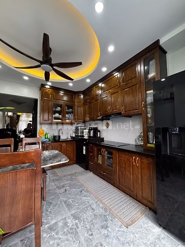 Bán nhà 6 tầng thang máy ngõ 21 Phan Văn Trường, Cầu Giấy, Hà Nội 