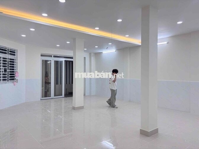 CHO THUÊ MẶT BẰNG GÓC 3 MẶT TIỀN QUẬN 7