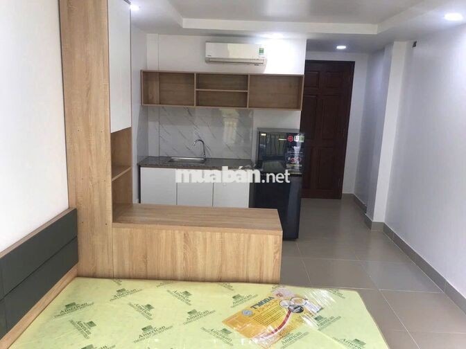 Cho thuê căn hộ gần Ga Sài Gòn, cầu LVS, ban công to, full NT Quận 3