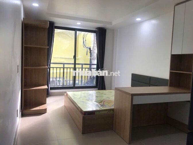 Cho thuê căn hộ gần Ga Sài Gòn, cầu LVS, ban công to, full NT Quận 3
