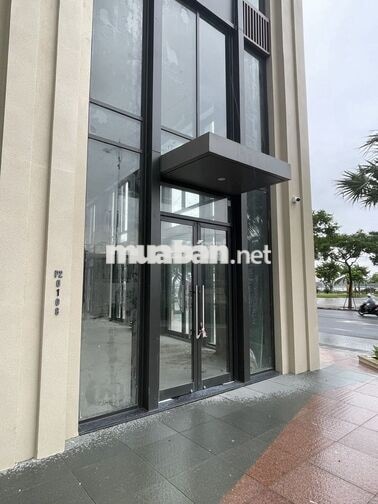9,5 tỷ căn shop khối đế chân đế tòa chung cư, nhà có sẵn, sổ lâu dài