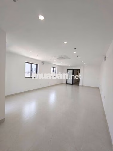 🏢✨ CHO THUÊ VĂN PHÒNG MỚI 100% – HÒA CƯỜNG | ĐƯỜNG 30/4 ✨🏢