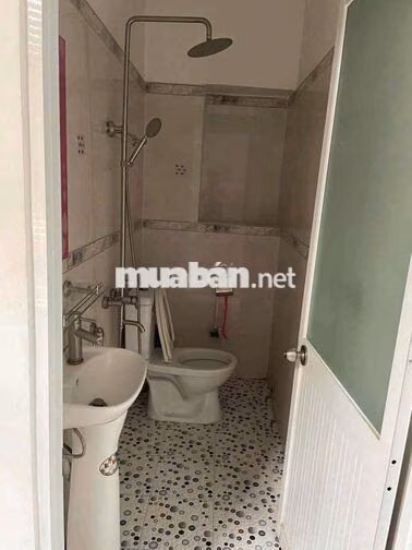 cho thuê nhà mới .nội thất đầy đủ 