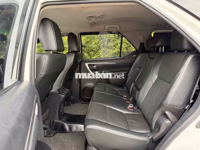 Toyota Fortuner 2024 2.4L 4x2 AT Trắng