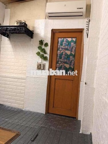 Cho thuê nhà riêng nhỏ xinh có gác xép và ban công