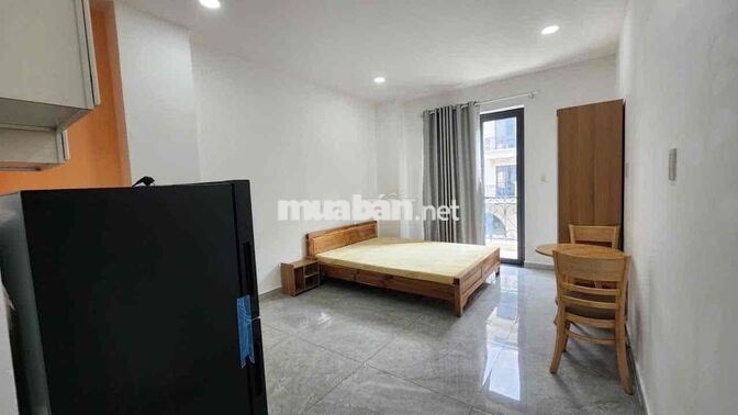 Cho thuê căn hộ Vạn Phúc City full nội thất, có ban công 6,8 triệu