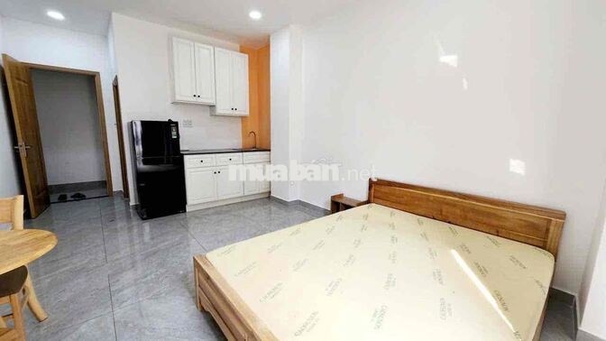 Cho thuê căn hộ Vạn Phúc City full nội thất, có ban công 6,8 triệu
