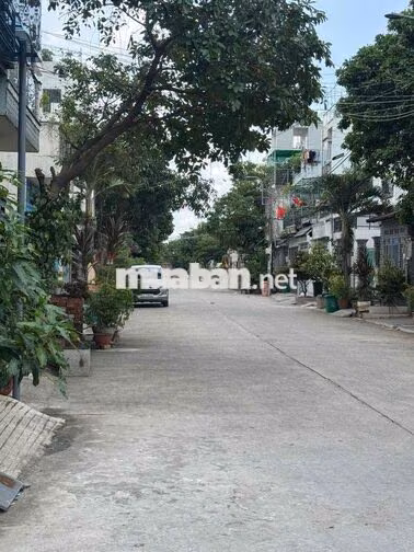 Cho thuê nhà xưởng 8x20 12tr bà điểm - Đường lớn - Gác lửng rộng