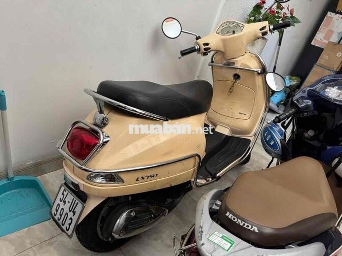 Piaggio Vespa LX150 Nữ Vàng kem 30.000 km