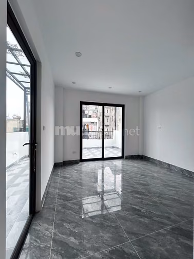Cho thuê nhà mới 55m² – 6 tầng thang máy – Khâm Thiên