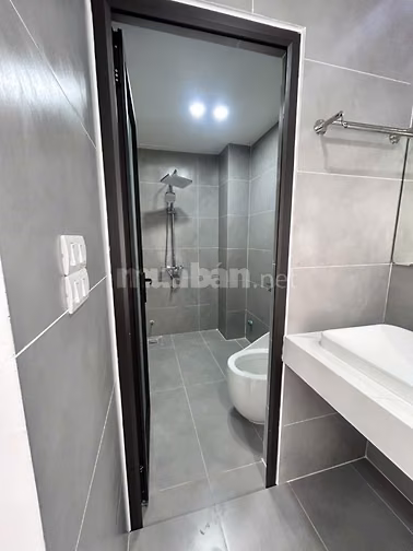 Cho thuê nhà mới 55m² – 6 tầng thang máy – Khâm Thiên