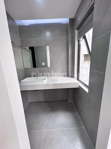 Cho thuê nhà mới 55m² – 6 tầng thang máy – Khâm Thiên
