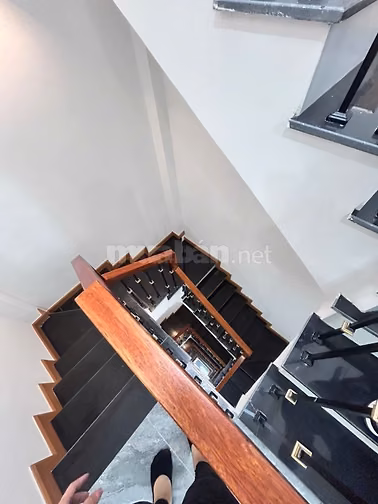 Cho thuê nhà mới 55m² – 6 tầng thang máy – Khâm Thiên