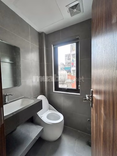 Cho thuê nhà mới 55m² – 6 tầng thang máy – Khâm Thiên