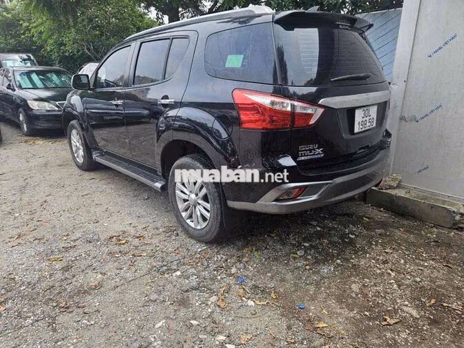 Isuzu Mu-X Limited, Dầu, Đen, 2 cầu, số tự động