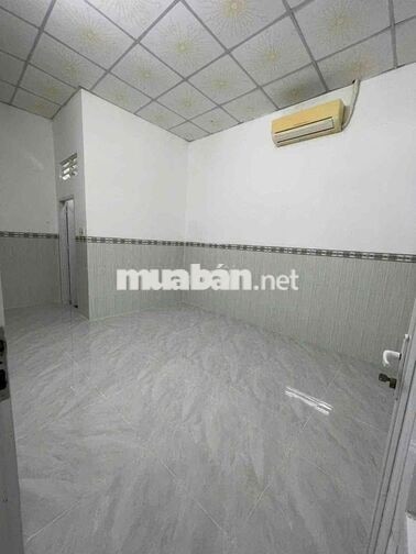 Nhà mới 2 phòng 2 máy lạnh KDC Long Thịnh