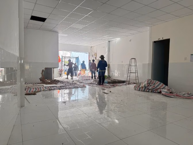 33TỶ SỞ HỮU NGAY NHÀ  2 MT LẠC LONG QUÂN, TÂN BÌNH DÒNG TIỀN 80TR/THÁN
