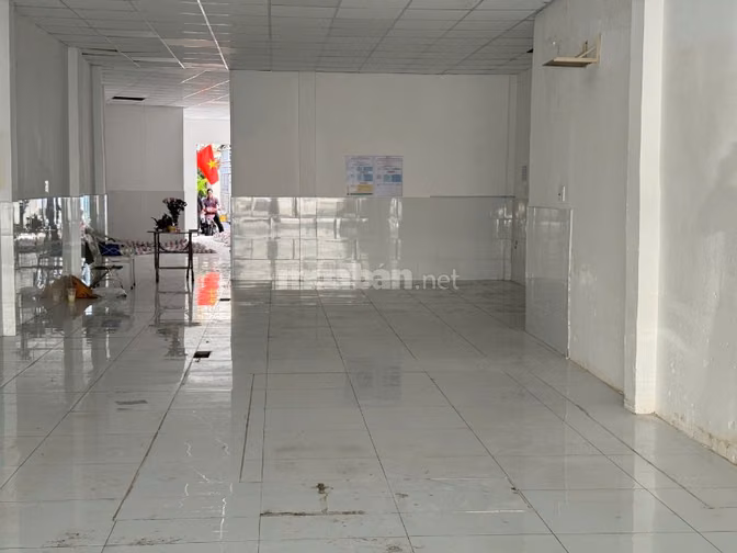 33TỶ SỞ HỮU NGAY NHÀ  2 MT LẠC LONG QUÂN, TÂN BÌNH DÒNG TIỀN 80TR/THÁN