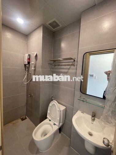 Giáp Q7, Phòng Full NT, Rộng 20m2, Ban Công, Thoáng Mát , An Ninh