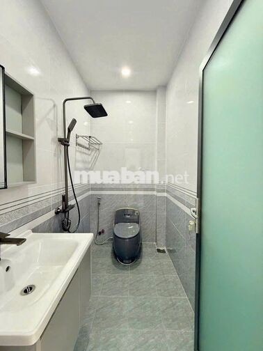 nhà ngộp ngay trường cấp 2 Hội Nghĩa chỉ 1ty585 có vay