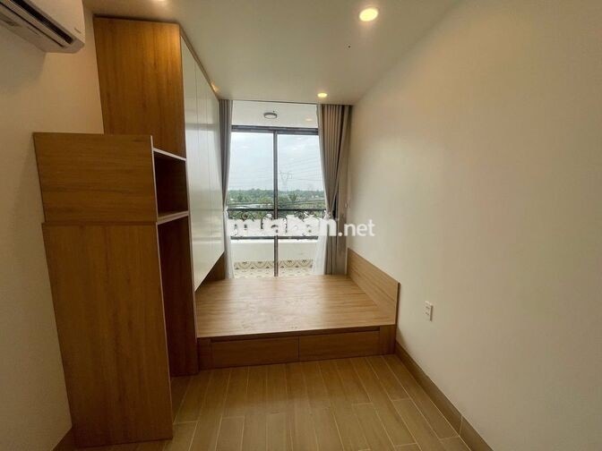 Giáp Q7, Phòng Full NT, Rộng 20m2, Ban Công, Thoáng Mát , An Ninh