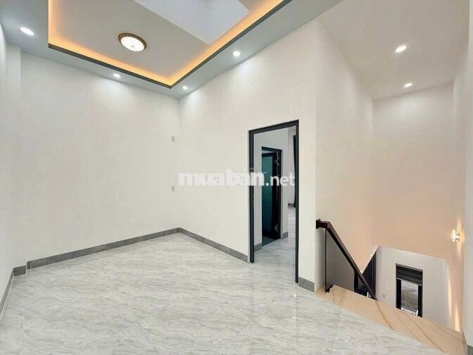 nhà ngộp ngay trường cấp 2 Hội Nghĩa chỉ 1ty585 có vay