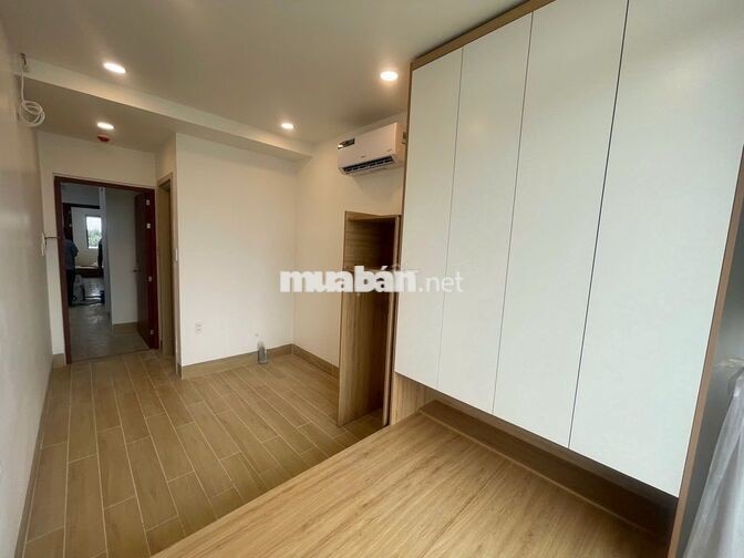 Giáp Q7, Phòng Full NT, Rộng 20m2, Ban Công, Thoáng Mát , An Ninh