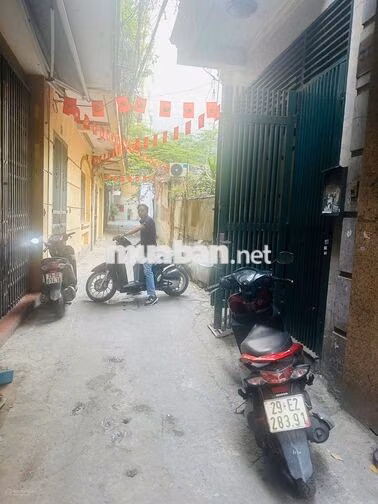 Chính Chủ Có Căn KBT 5 Tầng Cần Bán Ngõ 131 Thái Hà