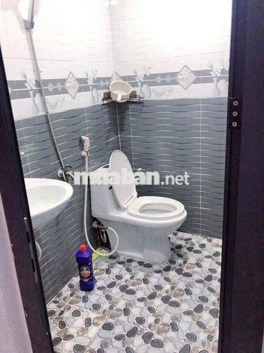 Trệt lửng lầu 4*12; 3pn mặt đường thông5m