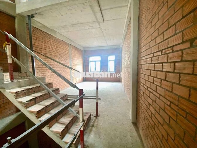Nhà Phố Bcons 4 Tầng (245m²) – Giá 11 Tỷ - liền kề LÀNG ĐẠI HỌC, QL 1K