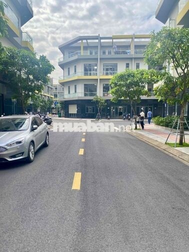 Nhà Phố Bcons 4 Tầng (245m²) – Giá 11 Tỷ - liền kề LÀNG ĐẠI HỌC, QL 1K