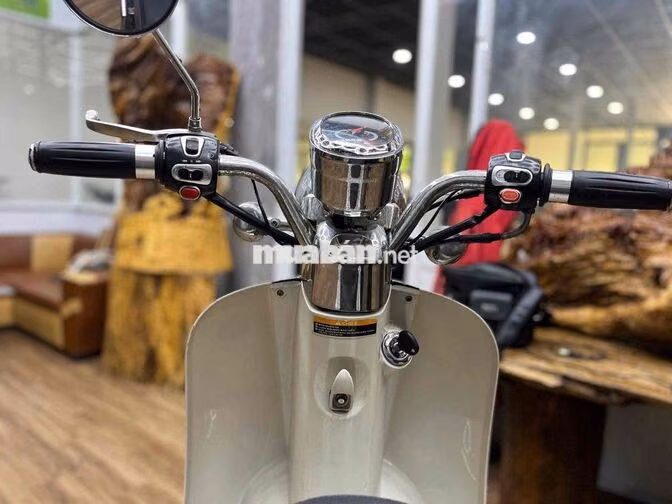 Scoopy 50cc đời 2019 dàn áo đẹp, máy zin êm.odo 5k