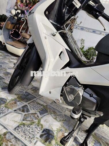 Honda Future 2024 Trắng 18000 km 99% mới