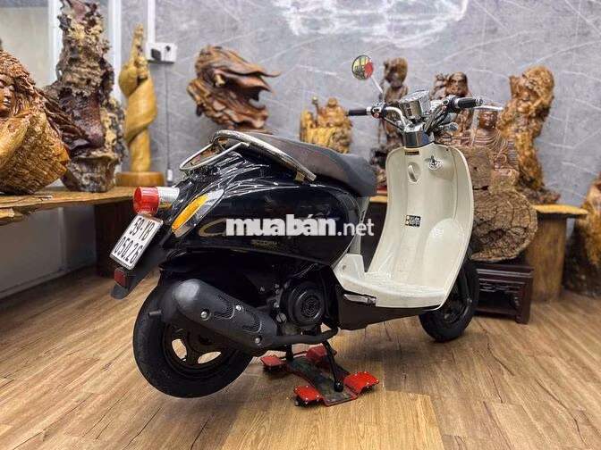 Scoopy 50cc đời 2019 dàn áo đẹp, máy zin êm.odo 5k