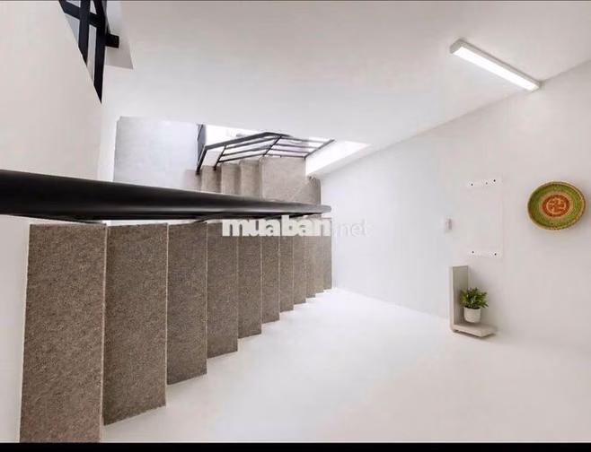 BÁN NHÀ 2 TẦNG _SỒ HỒNG RIÊNG ĐSH _LÊ VĂN LƯƠNG_ NHÀ BÈHẼM XE HƠI_