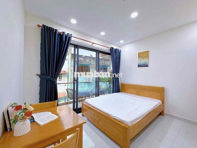 Cho thuê căn hộ ban công full nội thất ngay Lotte Mart gần RMIT,UFM